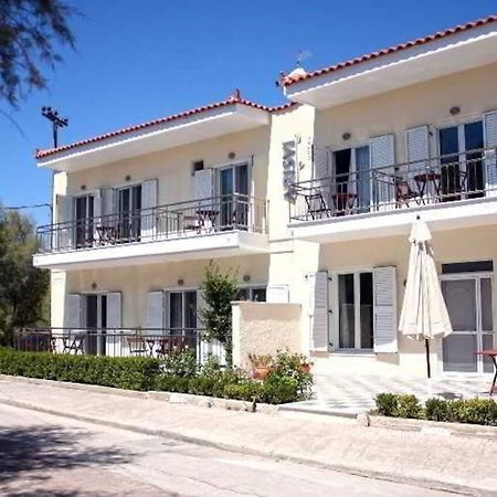 Arisvi Hotel Скала-Каллонис Экстерьер фото